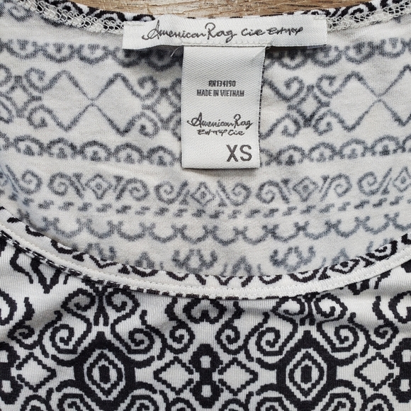 AMERICAN RAG Crop Tee Boho Print - Picture 2 of 3